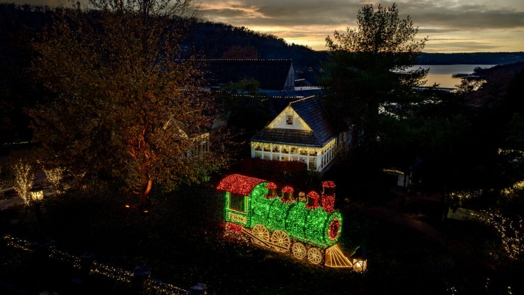 Big Cedar Lodge at Night